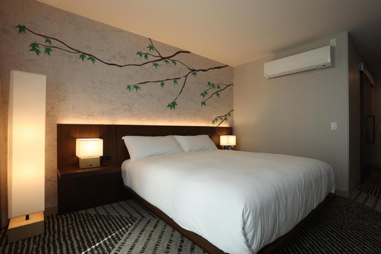 Cedartree Hotel Portland Хилсборо Экстерьер фото