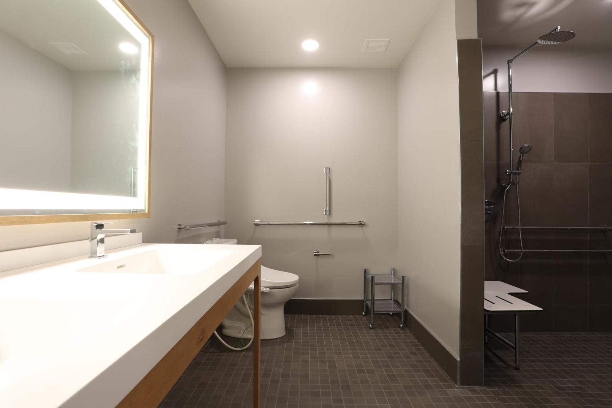 Cedartree Hotel Portland Хилсборо Экстерьер фото
